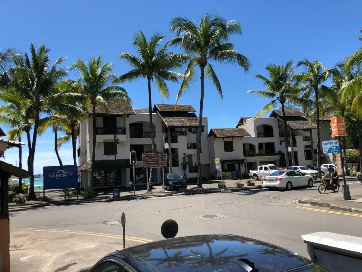 Grand Baie Seaview Penthouse Apartment Luaran gambar